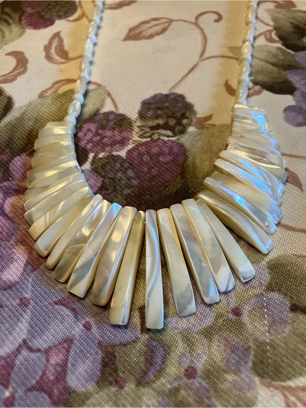 MOTHER OF PEARL GRADUATED BIB NECKLACE 18”